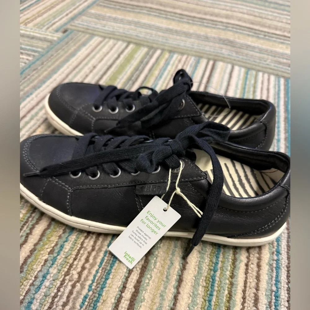 Taos Onward Black Womens Size 7